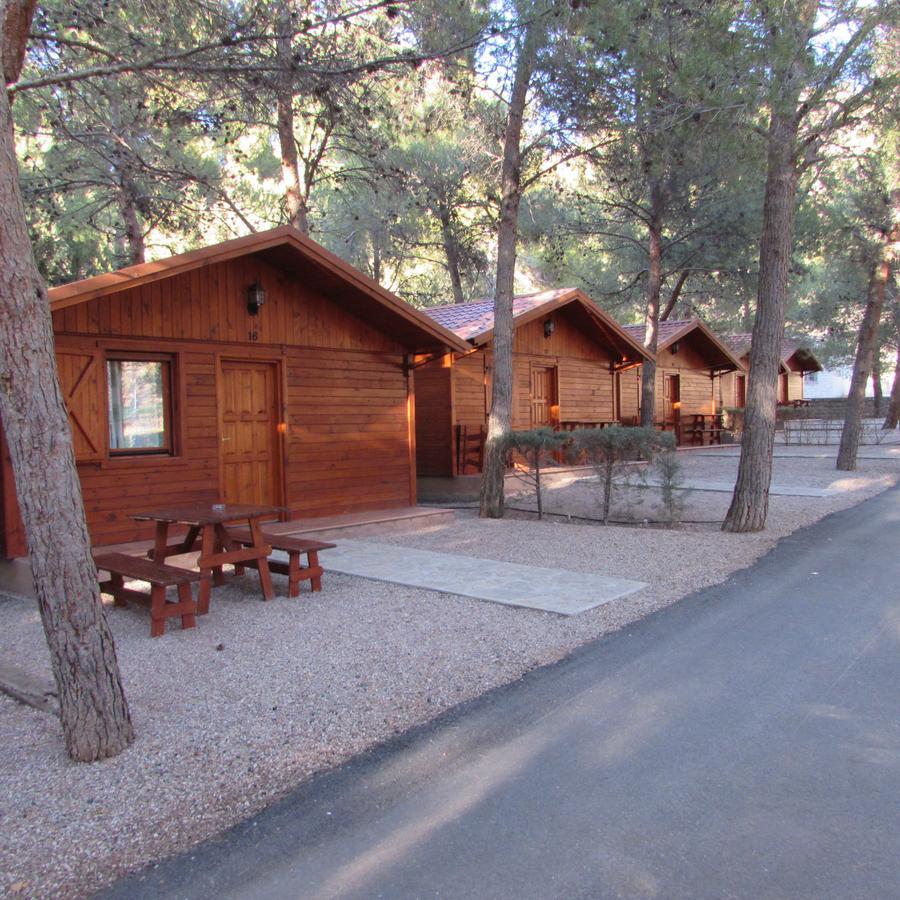 Camping-Bungalows Ciudad De Albarracín Buitenkant foto